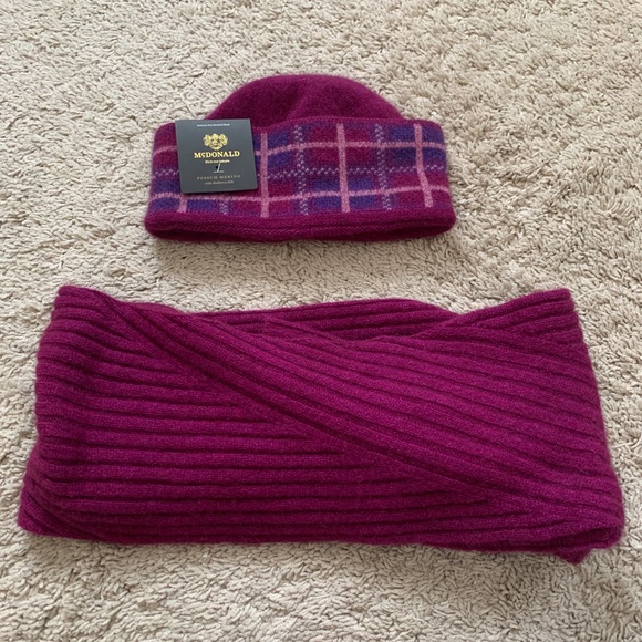 Made in New Zealand Possum Merino Wool Silk Scarf and Hat - Picture 1 of 3